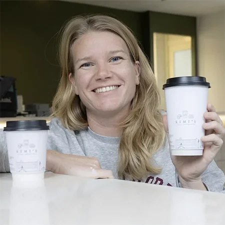 Kim van der Zwaard - is de bevlogen eigenaar van Kimi's Aalsmeer