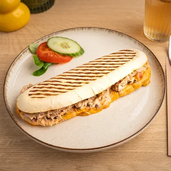 Een lekkere Panini - Tuna Melt voor lunch bij Kimi's Aalsmeer